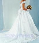 (BGC2263WT) Gorgeous White Bridal Gown with Swarovski Crystal