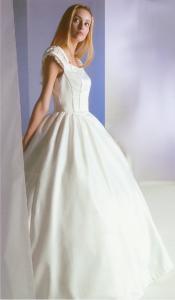 (BGR003WT) Beautiful White Bridal Wedding Gown